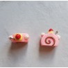 Breloque cupcake en résine tranche gateau rose