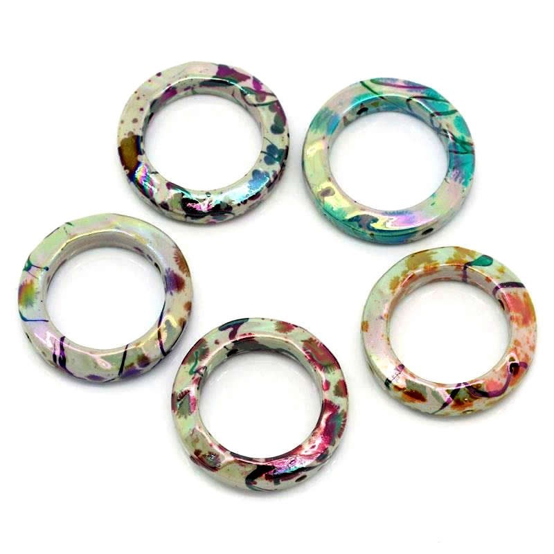 5 perles acryliques ou entre deux rond couleur nacrées et métalliques aléatoires