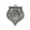 Breloque en forme d'écusson, en métal couleur argent