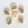 5 boutons bois décor fleurs bleues clair