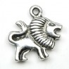 Lion crinière en breloque argent veilli
