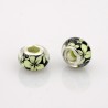Perle Style Pandora fines fleurs sur fond noir